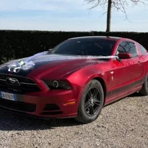 Ford Mustang a noleggio per matrimoni a Mantova